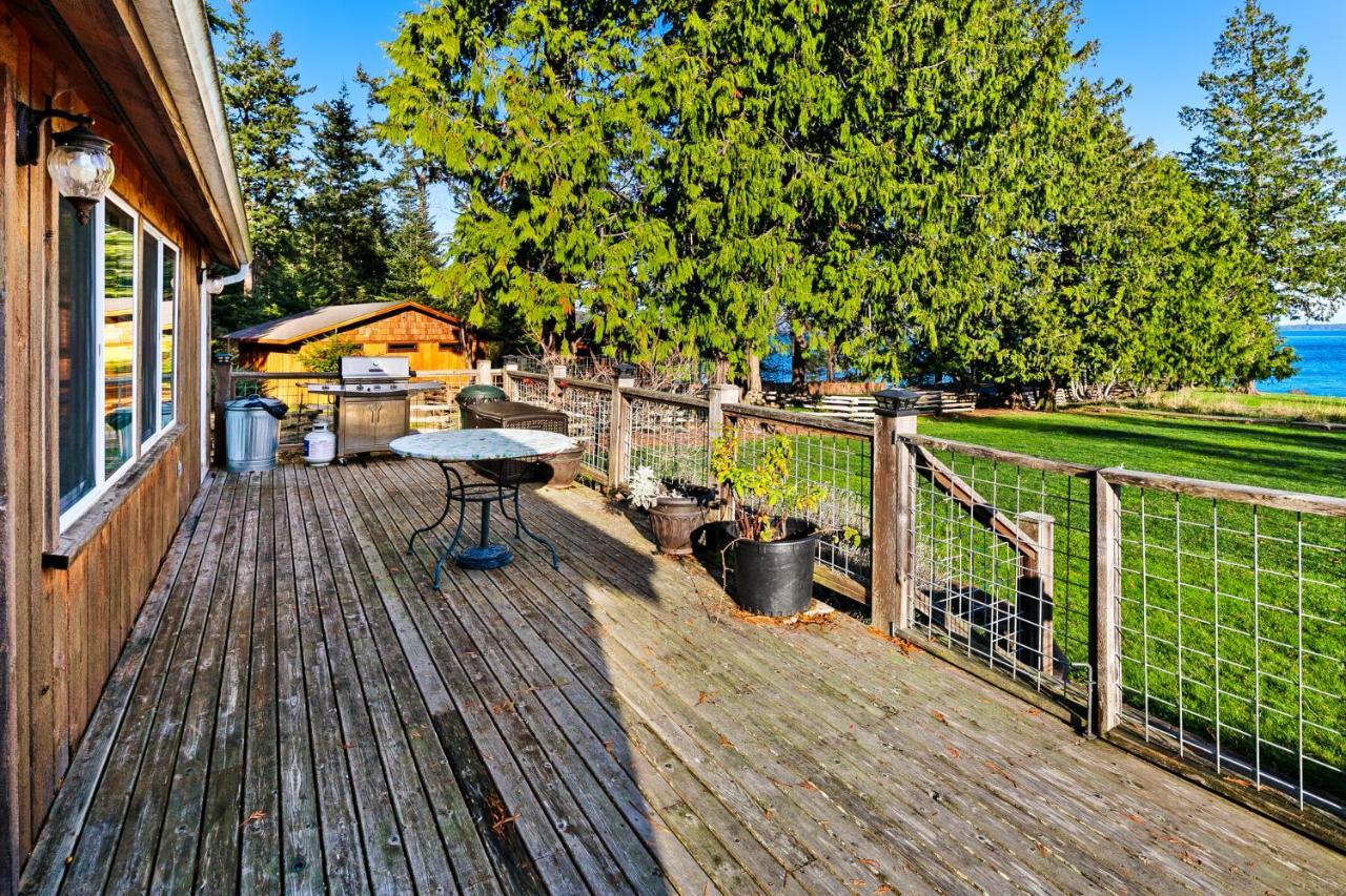 Obstruction Pass Cottage Olga 外观 照片