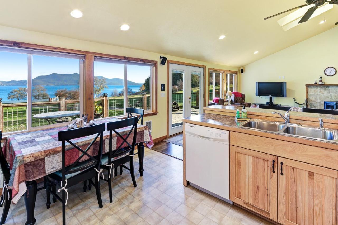 Obstruction Pass Cottage Olga 外观 照片